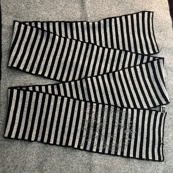 NORDSTROM Black & Grey Striped Wool Scarf 8' Long - Picture 1 of 5